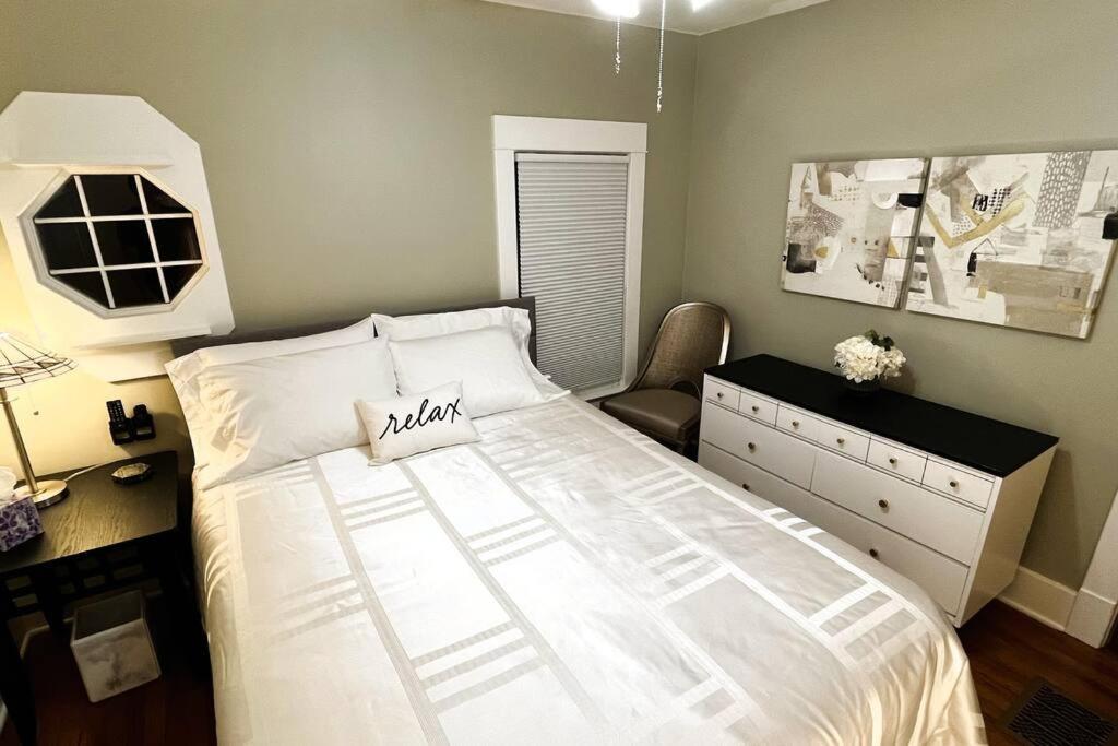 Fiesinger House - Private 3-Bd Unit In Historic Home, Downtown Sandusky Exterior photo